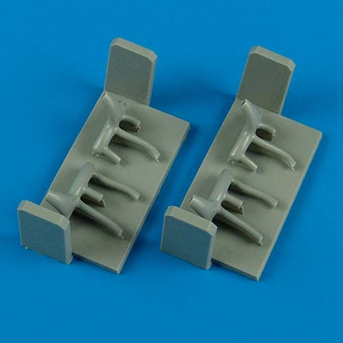 QB48514  Tupolev Tu-2 exhaust