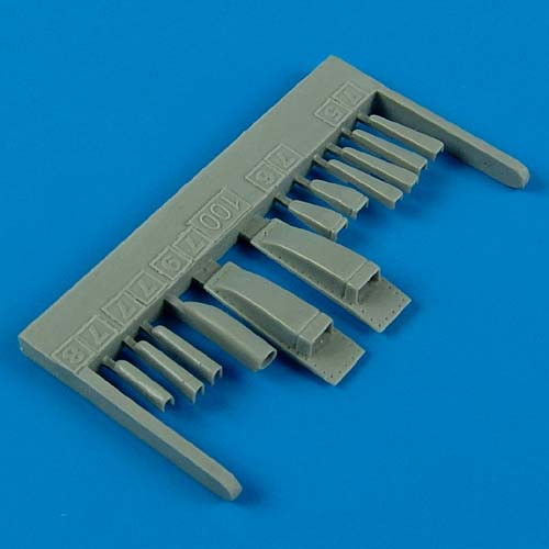 QB48515  Sukhoi Su-7 BKL air intakes