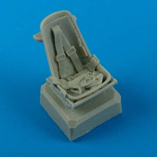 QB72401  Bf 109E seat with safety belts