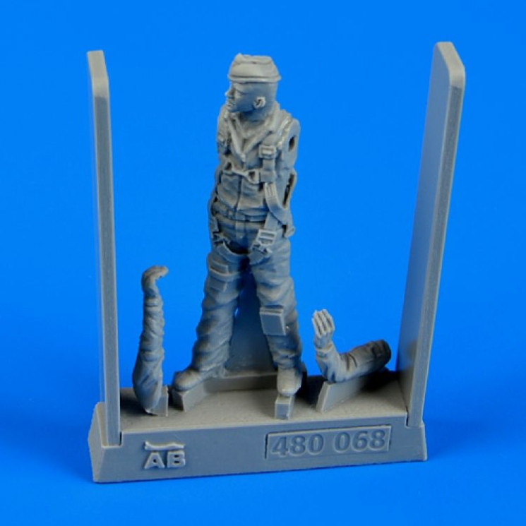 480068  U.S.A.F. Fighter Pilot - vietnam war 1960 - 1975