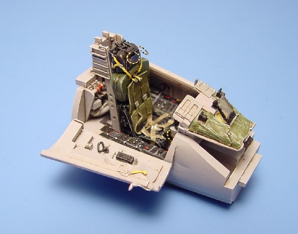 4107  F-104G Starfighter cockpit set