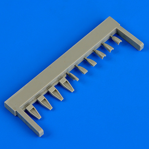 QB48617  L-29 Delfin air scoops