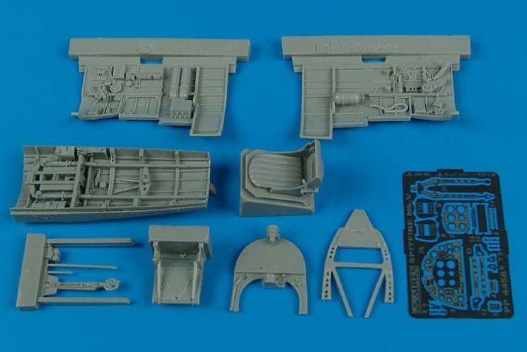 4458  Spitfire Mk. V cockpit set