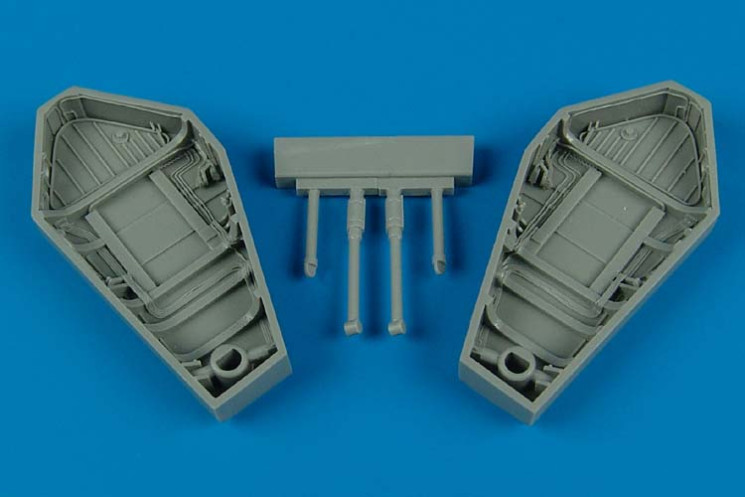 4459  Wyvern main wheel bays