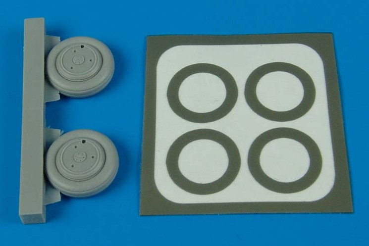 7218  Su-15 Flagon wheels & paint masks
