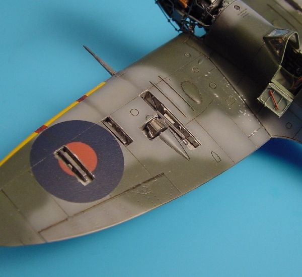 7102 Spitfire Mk.Vb пулеметные отсеки