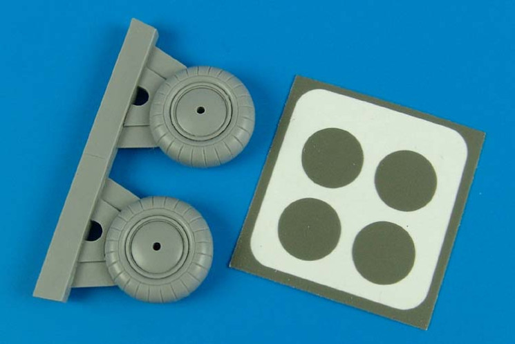 4561  Fw 189 wheels & paint masks