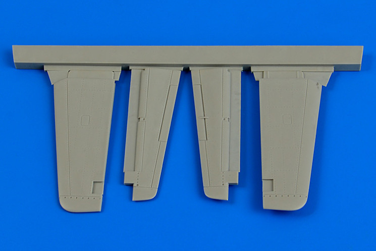 4661  P-51D Mustang control surfaces