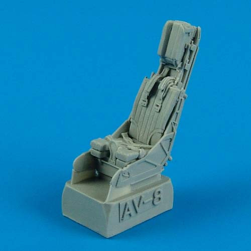 QB48522  AV-8B Harrier II seat with safety belts