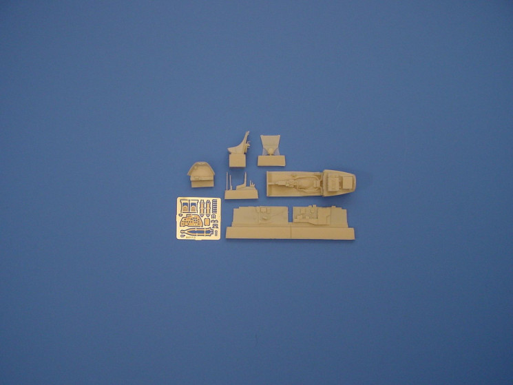 4113  P-38J Lightning cockpit set