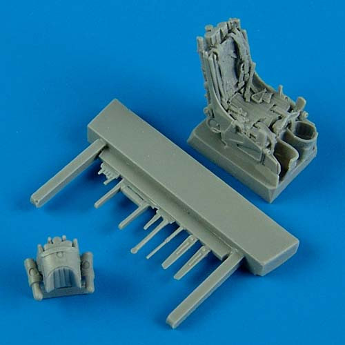 QB72410  MiG-29A Fulcrum ejection seat with safety belts