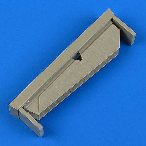 QB48833 Su-17M4 Fitter-K элероны