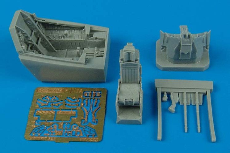 7222  F-117A Nighthawk cockpit set