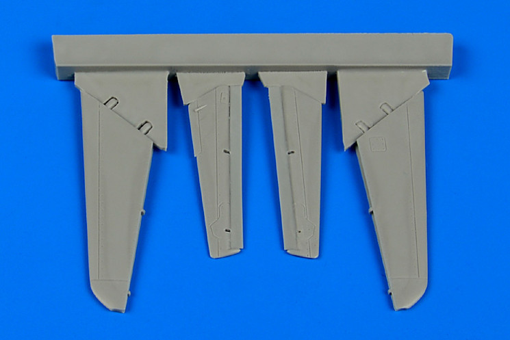7322  MiG-15 control surfaces