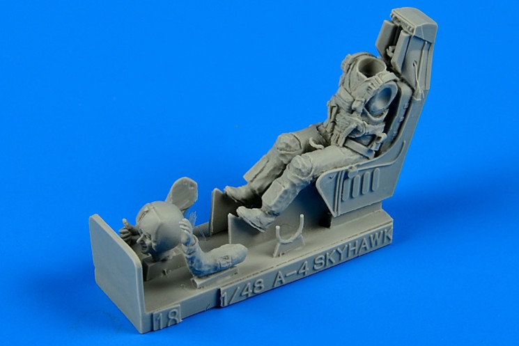 480078  US Navy Fighter Pilot with ej.seat for A-4A/B/C/E/F/M Skyhawk