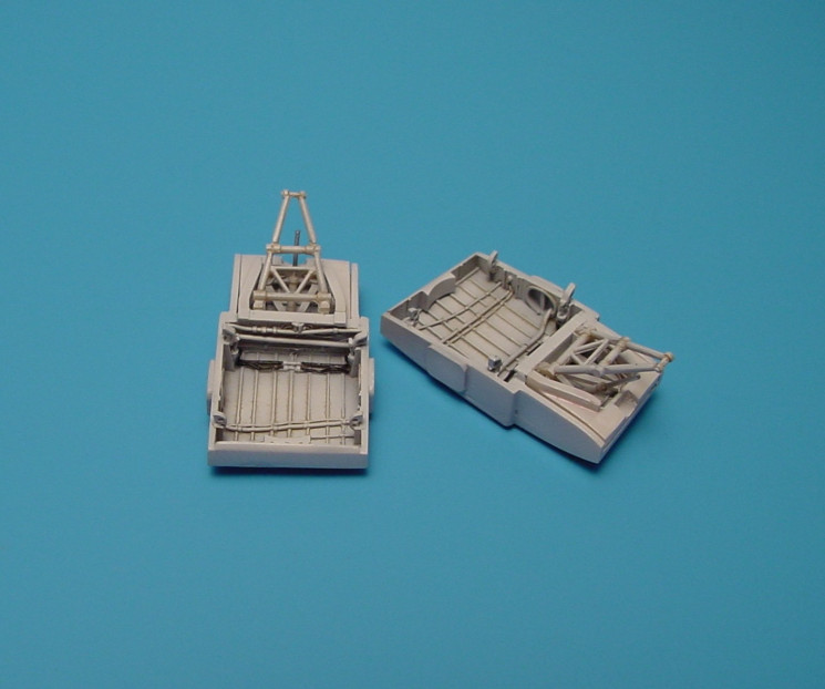 7097  A-1H Skyraider wheel bays