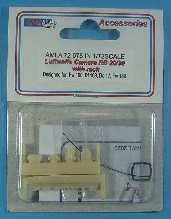 AMLA 72 078 Luftwaffe Camera RB 20/30 with rack