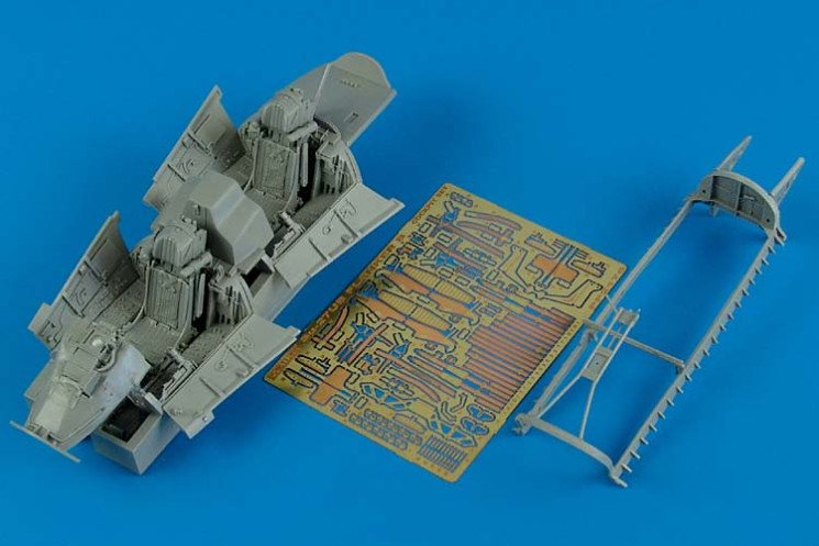 2176  Su-27UB Flanker C cockpit set