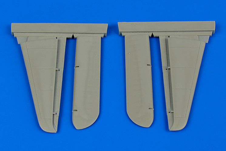 4666  F8F Bearcat control surfaces