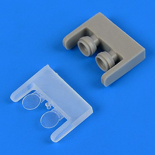 QB48727  Su-15 Flagon landing lights