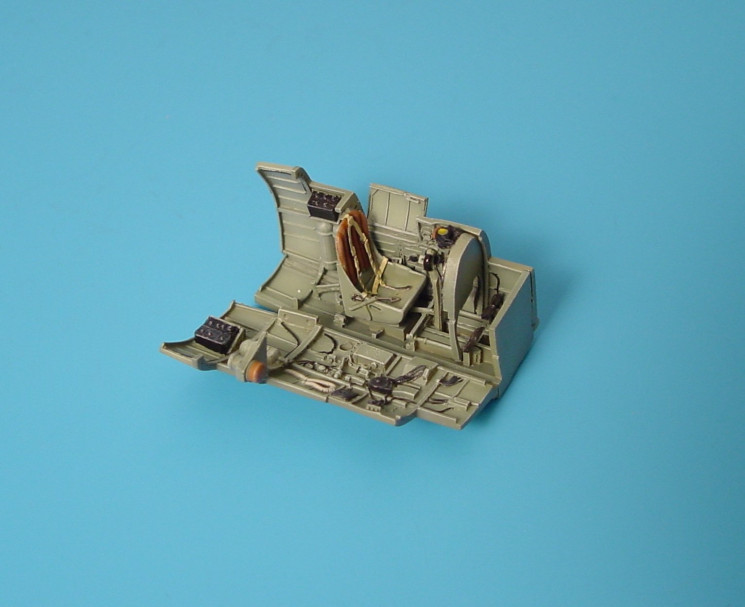 7100  Spitfire Mk. V cockpit set