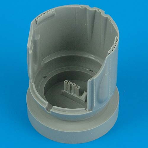 QB48117  Fw 190A-8 cowling with exhaust