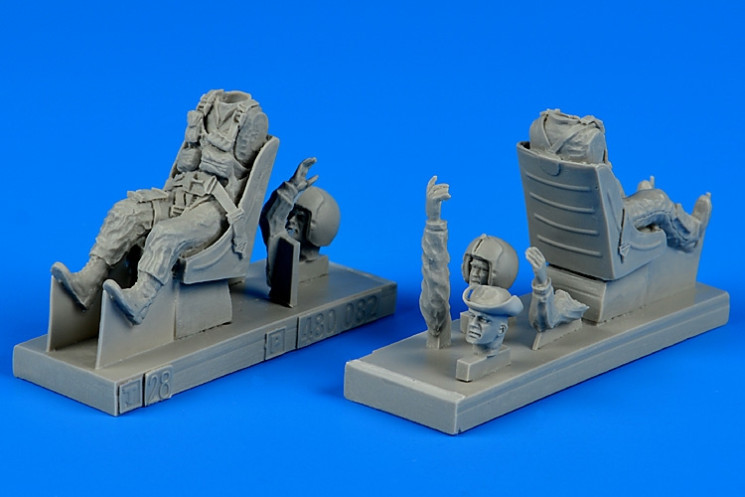 480082  U.S.A.F. Pilot & Instructor with seats for T-28B trojan Vietnam