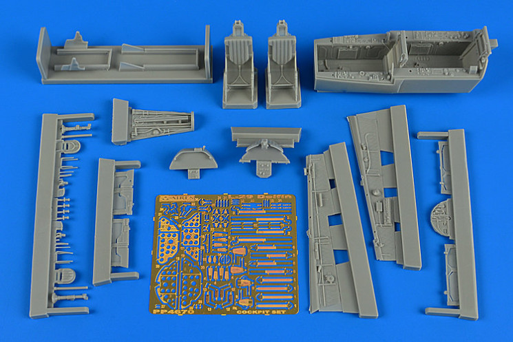 4670  L-29 Delfin cockpit set