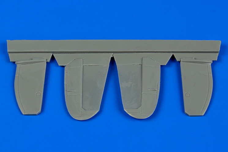 7328  Spitfire Mk.22 control surfaces