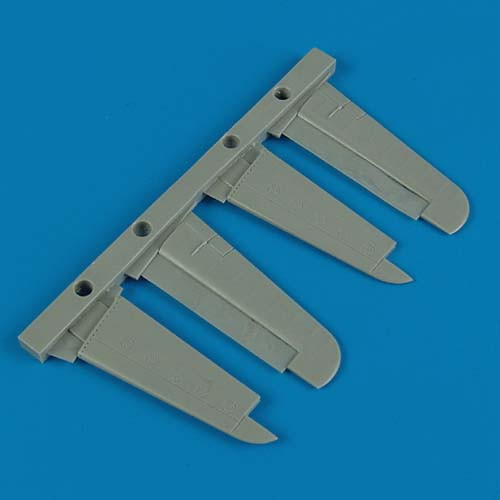 QB72317  F4U Corsair stabilizer