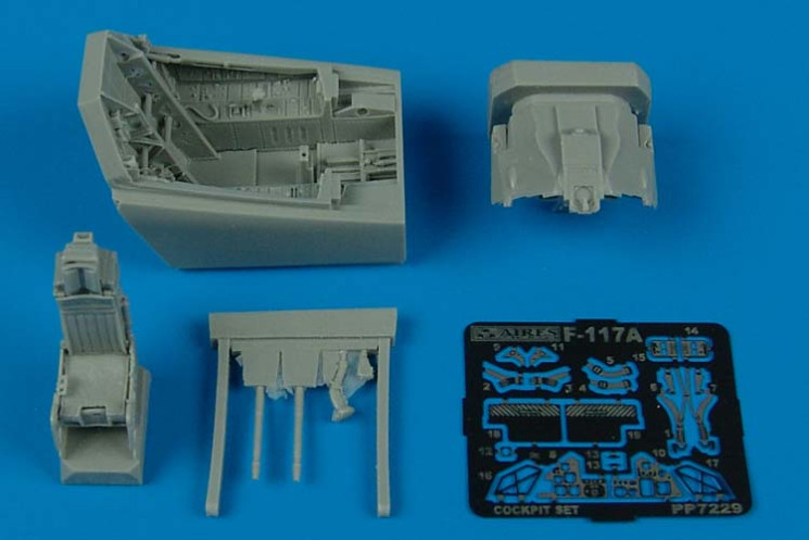 7229  F-117A Nighthawk cockpit set