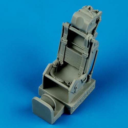 QB48532  Sea Hawk ejection seat with safety belts