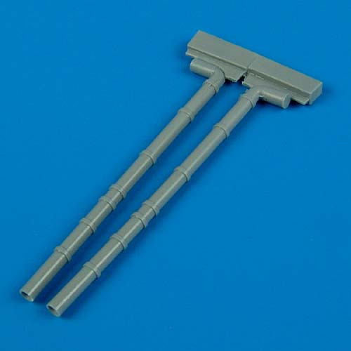 QB72218  Wellington fuel outlet pipe - closed flaps