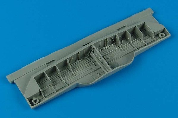 2082  P-51B Mustang wheel bays