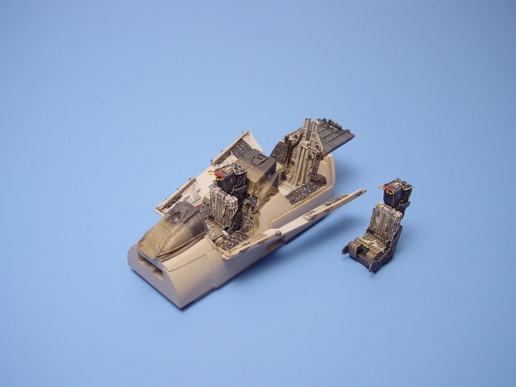 4124  F-14A Tomcat cockpit set