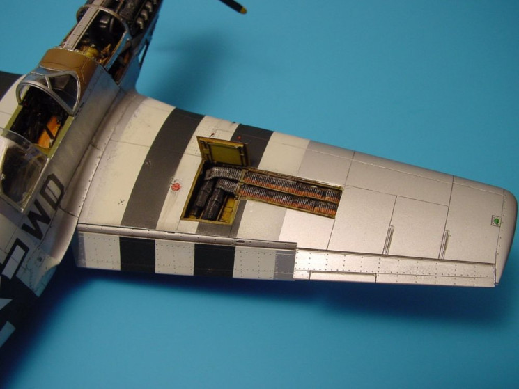 4243  P-51B/C Mustang gun bays