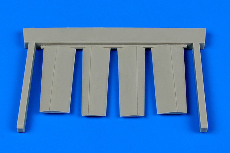 4672  Fouga Magister flaps - closed