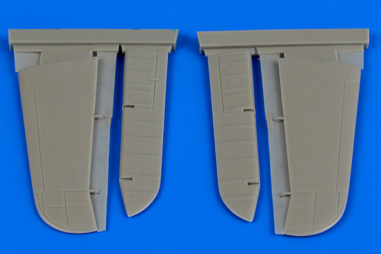 4673  SBD-5 Dauntless control surfaces