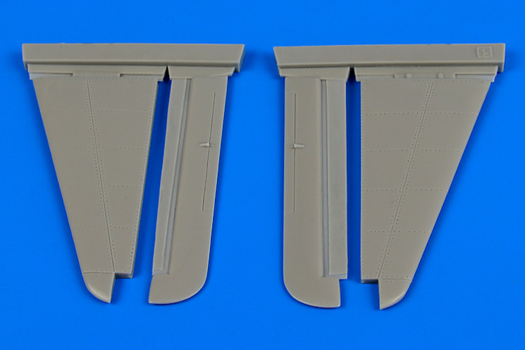 4674  F9F Panther control surfaces