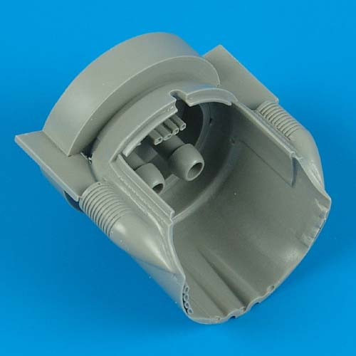 QB48124  Fw 190A-5/A-6 trop cowling with exhaust