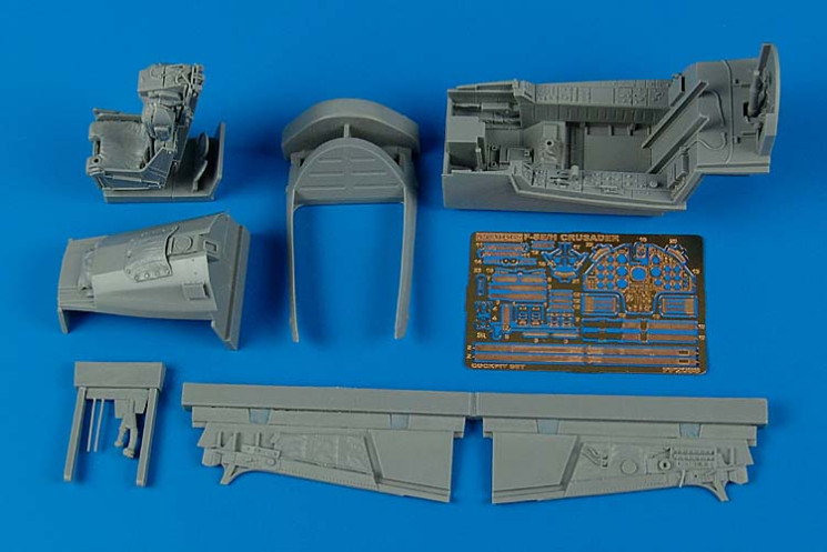 2088  F-8E/H Crusader cockpit set