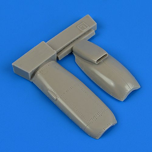 QB72526  Spitfire Mk. IXc late engine covers