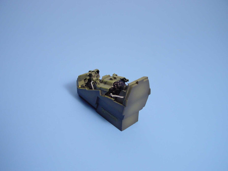 4131  AH-64A Apache cockpit set