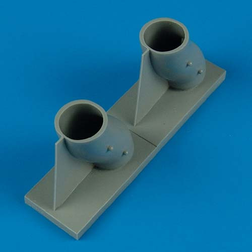 QB48340  E-2C Hawkeye air intake