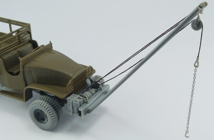 48010 GMC CCKW 2,5t 6x6 бампер, дополнительные канистры, лебедка, двойные шины и кран.