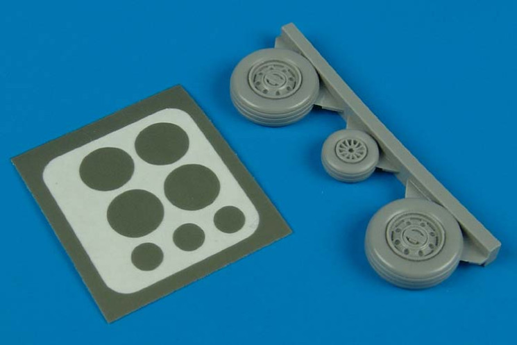 7240  F-105 Thunderchief wheels & paint masks