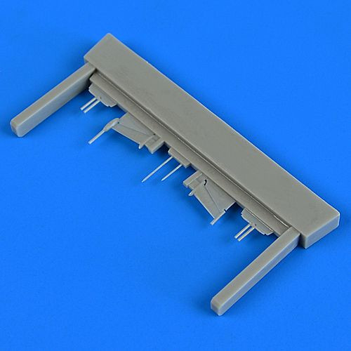 QB72532  L-29 Delfin intinnas