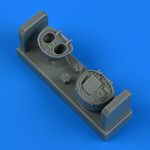 QB49132 A-10C Thunderbolt II відкрита панель доступу до палива 1/48