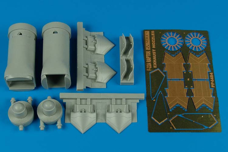 4484  F/A-22A Raptor exhaust nozzles - opened position