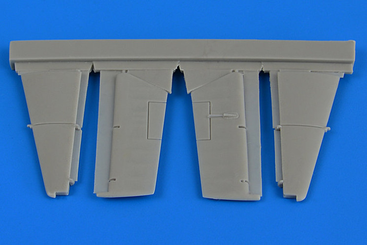 7343  F4F-4 Wildcat control surfaces